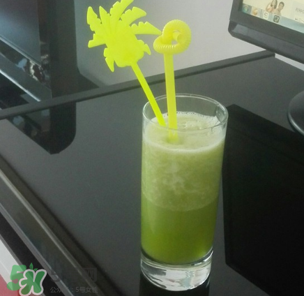 芹菜和什么榨汁好喝？芹菜榨汁需要煮熟嗎？
