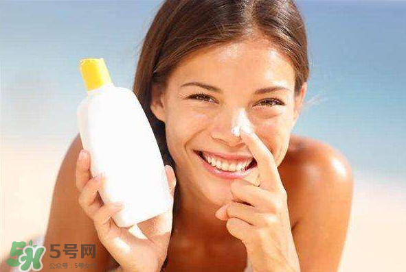 痘痘肌的護(hù)膚品怎么挑？正確挑選祛痘產(chǎn)品
