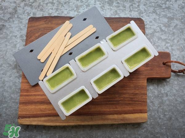 牛油果沙拉怎么做？牛油果沙拉用什么醬？