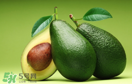 牛油果果汁怎么做？牛油果和什么榨汁好喝？
