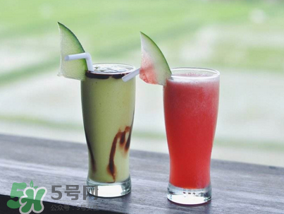 牛油果果汁可以放多久？牛油果果汁隔夜了還能吃嗎？
