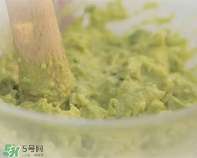 牛油果沙拉怎么做？牛油果沙拉用什么醬？