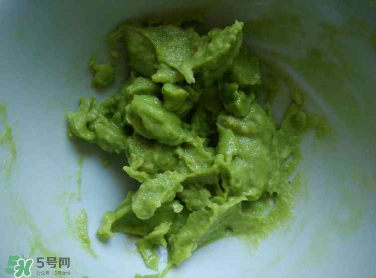牛油果沙拉怎么做？牛油果沙拉用什么醬？