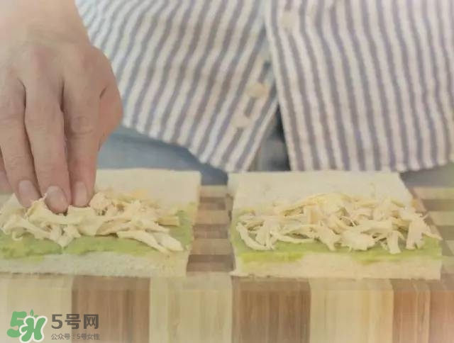 牛油果沙拉怎么做？牛油果沙拉用什么醬？