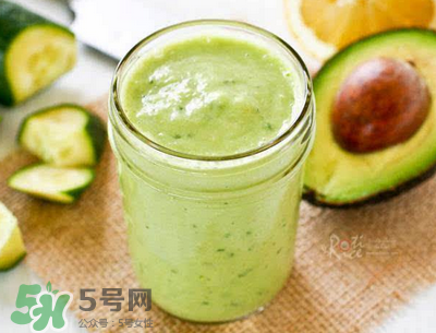牛油果果汁可以放多久？牛油果果汁隔夜了還能吃嗎？