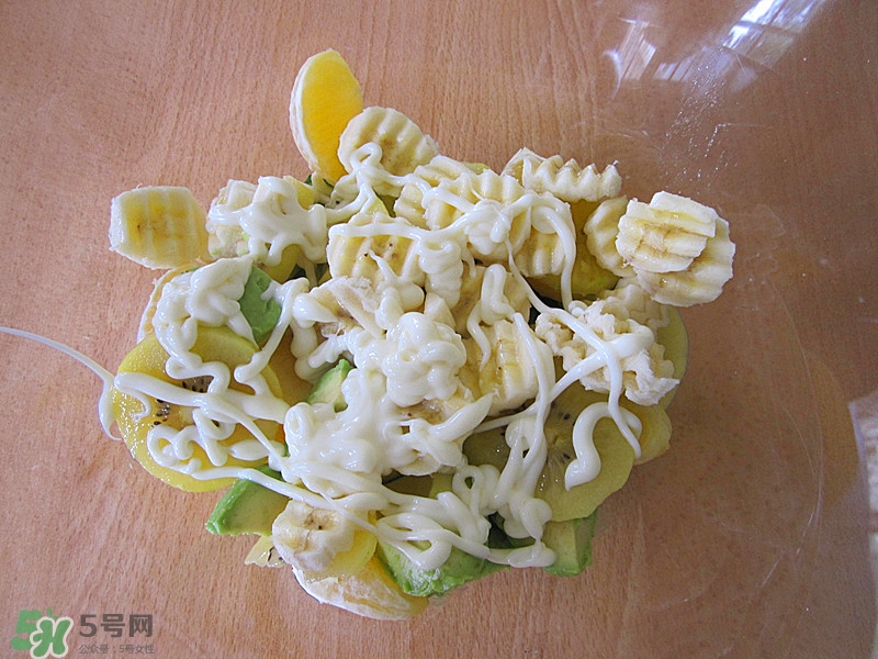 牛油果沙拉怎么做？牛油果沙拉用什么醬？