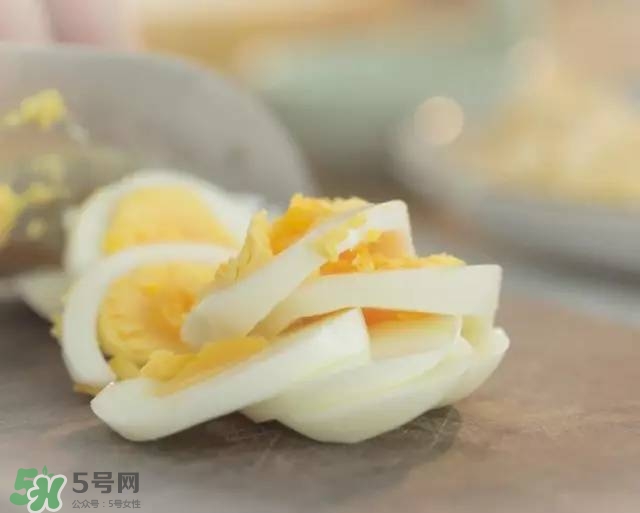 牛油果沙拉怎么做？牛油果沙拉用什么醬？