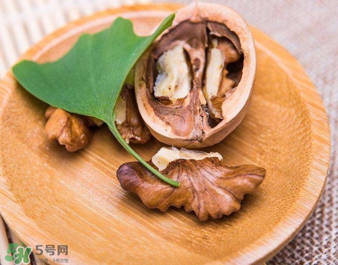 核桃粉寶寶可以吃嗎？寶寶幾個月可以吃？