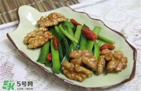 新鮮核桃怎么吃？新鮮核桃怎么給寶寶吃？