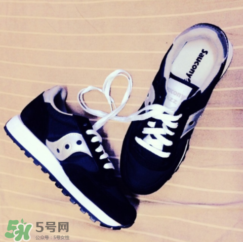 saucony一般多少錢？索康尼和亞瑟士哪個好？