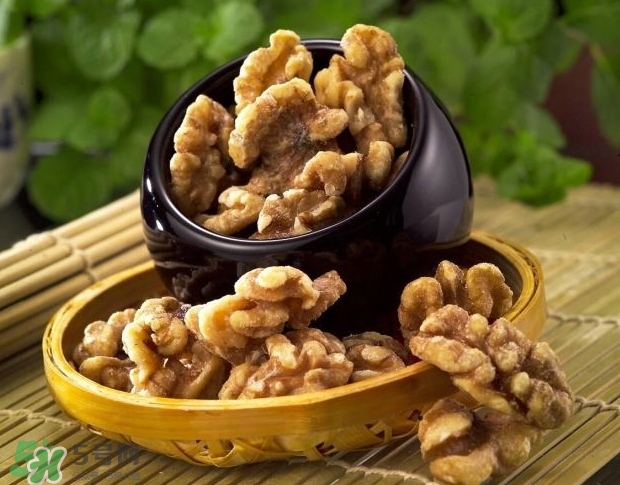 核桃磨成粉還有營養(yǎng)嗎？核桃粉和核桃哪個(gè)更好？