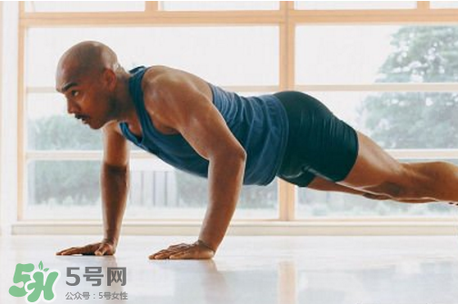 波比跳能減肚子嗎？波比跳做多少能減脂？