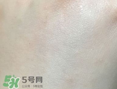 阿芙素顏霜要卸妝嗎？