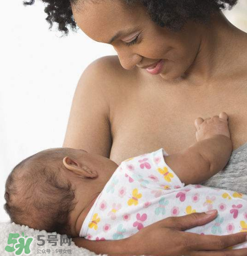 寶寶突然不吃母乳了怎么回事？寶寶不吃母乳是為什么？