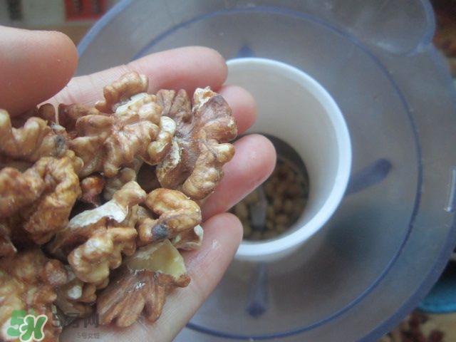 核桃可以和黃豆一起打豆?jié){嗎？核桃和什么一起打豆?jié){好？