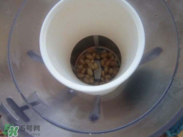 核桃可以和黃豆一起打豆?jié){嗎？核桃和什么一起打豆?jié){好？