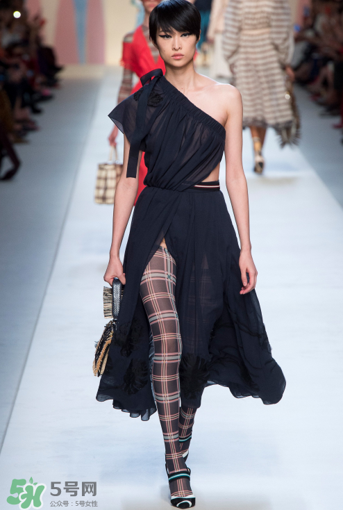fendi2018春夏系列怎么樣_好看嗎_款式有哪些？