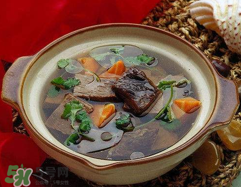 營養(yǎng)在湯里還是肉里？煲湯小訣竅