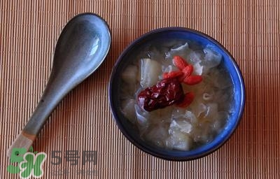 雪蛤能和銀耳一起燉嗎？雪蛤銀耳羹怎么做？