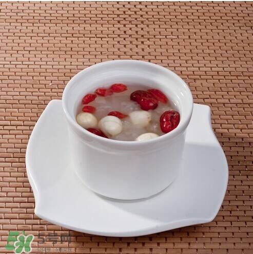坐月子能吃雪蛤嗎？產(chǎn)婦吃雪蛤有什么好處？
