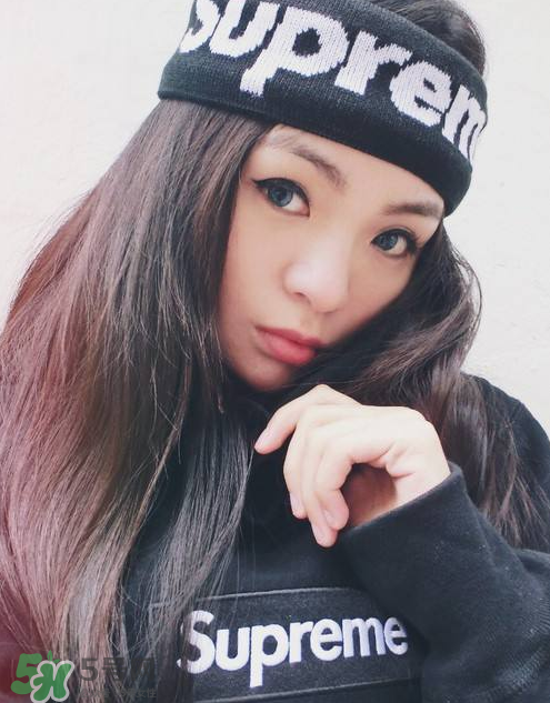 supreme頭帶多少錢(qián)？supreme發(fā)帶在哪買(mǎi)？