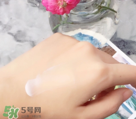 護(hù)發(fā)素可以抹在頭皮上嗎？