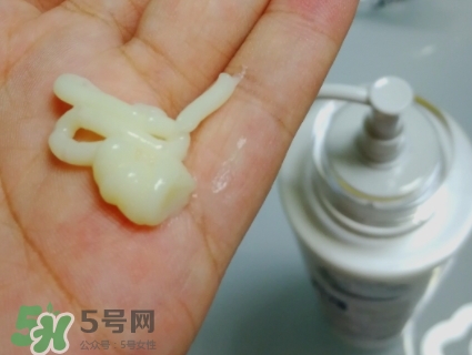 護(hù)發(fā)素能軟化頭發(fā)嗎？護(hù)發(fā)素能讓頭發(fā)變軟嗎？