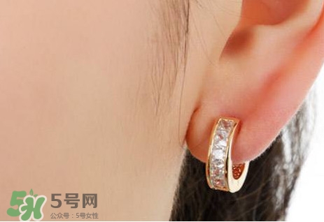 打耳洞發(fā)炎怎么辦？打耳洞多久可以隨便戴耳環(huán)