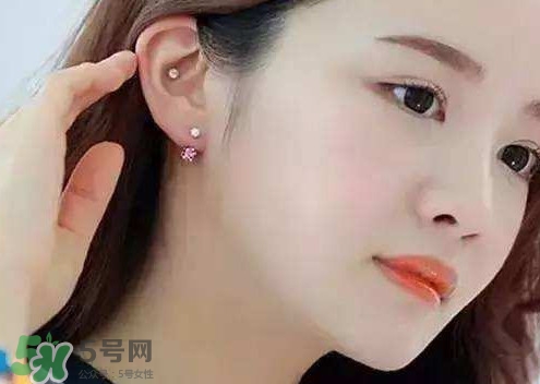 新打耳洞什么時(shí)候可以轉(zhuǎn)？打耳洞哪里打比較好