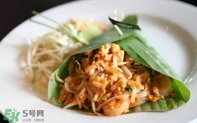 花生發(fā)芽后營養(yǎng)如何？花生殼煮水喝有什么用？