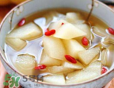 什么食物潤肺止咳？潤肺止咳湯的做法大全 