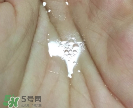 香邂格蕾古法凝光醋萃爽膚水怎么用？