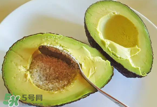 牛油果為什么苦?帶有黑線的牛油果怎么吃最好？