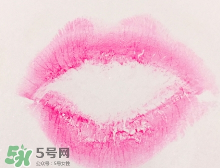 蘭蔻菁純唇膏小紅色是什么顏色？蘭蔻小紅色好看嗎