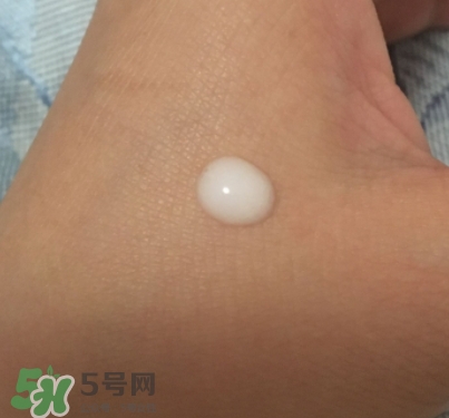 olay小臉精華怎么用？olay玉蘭油臻粹小臉精華使用心得