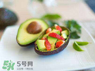 牛油果硬得能吃嗎？孕婦吃牛油果注意事項(xiàng)