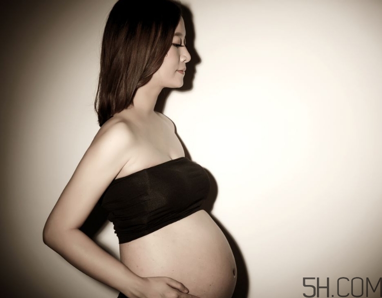 羊水指數(shù)正常范圍是多少？羊水過少的診斷標(biāo)準(zhǔn) 