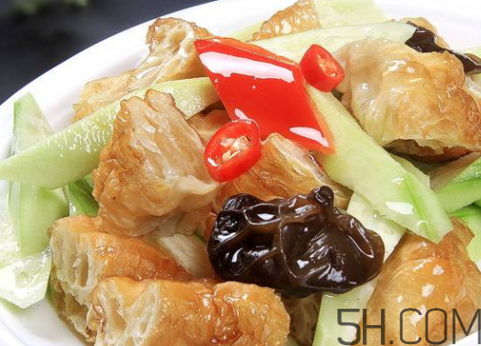 油條和什么炒好吃？油條可以炒什么菜？