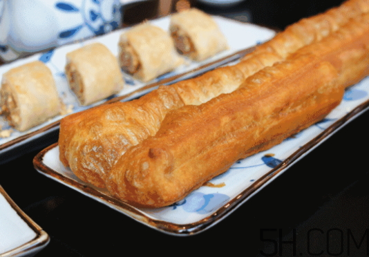 油條用什么面粉好？油條可以用高筋面粉嗎？