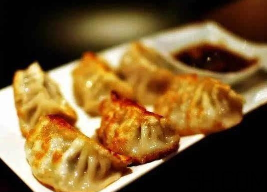 煎餃怎么做不粘鍋？煎餃粘鍋怎么辦？