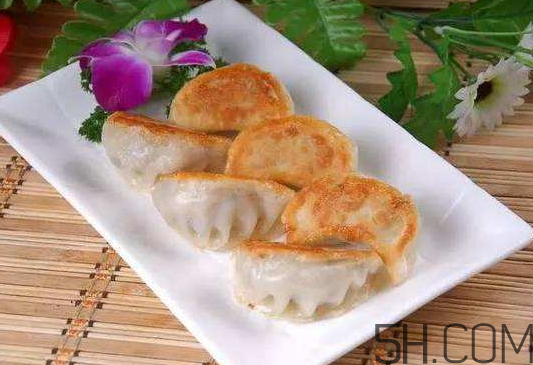 煎餃怎么做不粘鍋？煎餃粘鍋怎么辦？
