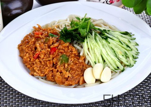 炸醬面可以用豆瓣醬嗎？炸醬面可以用黃豆醬嗎？