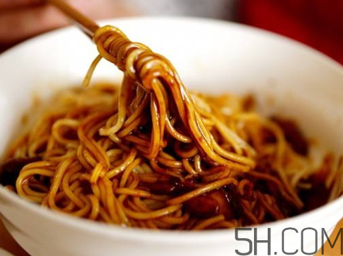 炸醬面可以用掛面嗎？炸醬面用什么面條？