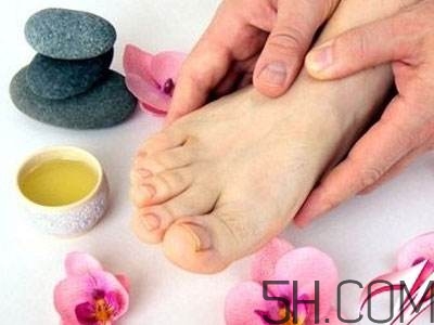 大蒜泡酒可以治腳氣嗎？治腳氣的方法有哪些？