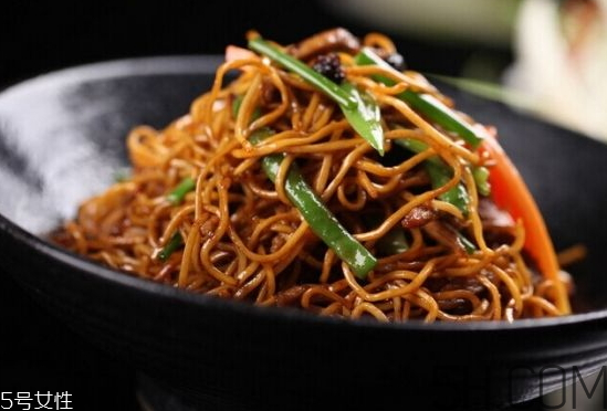 炒面為什么會粘鍋？炒面怎么不粘鍋？