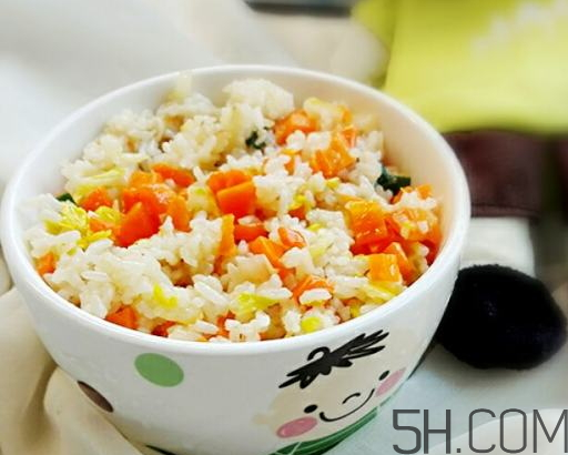 蛋炒飯可以放洋蔥嗎？蛋炒飯放洋蔥好吃嗎？