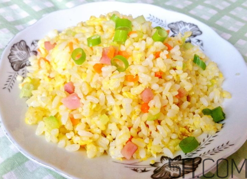蛋炒飯怎么加熱？蛋炒飯微波爐加熱多久？