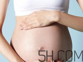 孕晚期肚子疼影響胎兒?jiǎn)?？孕晚期肚子像?lái)月經(jīng)一樣疼