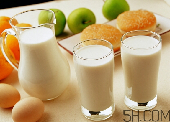 牛奶什么時(shí)候喝好？牛奶什么樣的好？