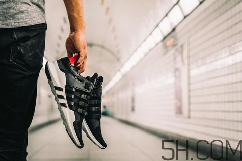 adidas eqt support adv芝加哥限定款怎么買？